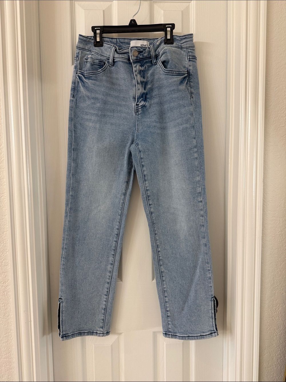 Vero Moda Light Blue High-Rise Cropped Straight Jeans